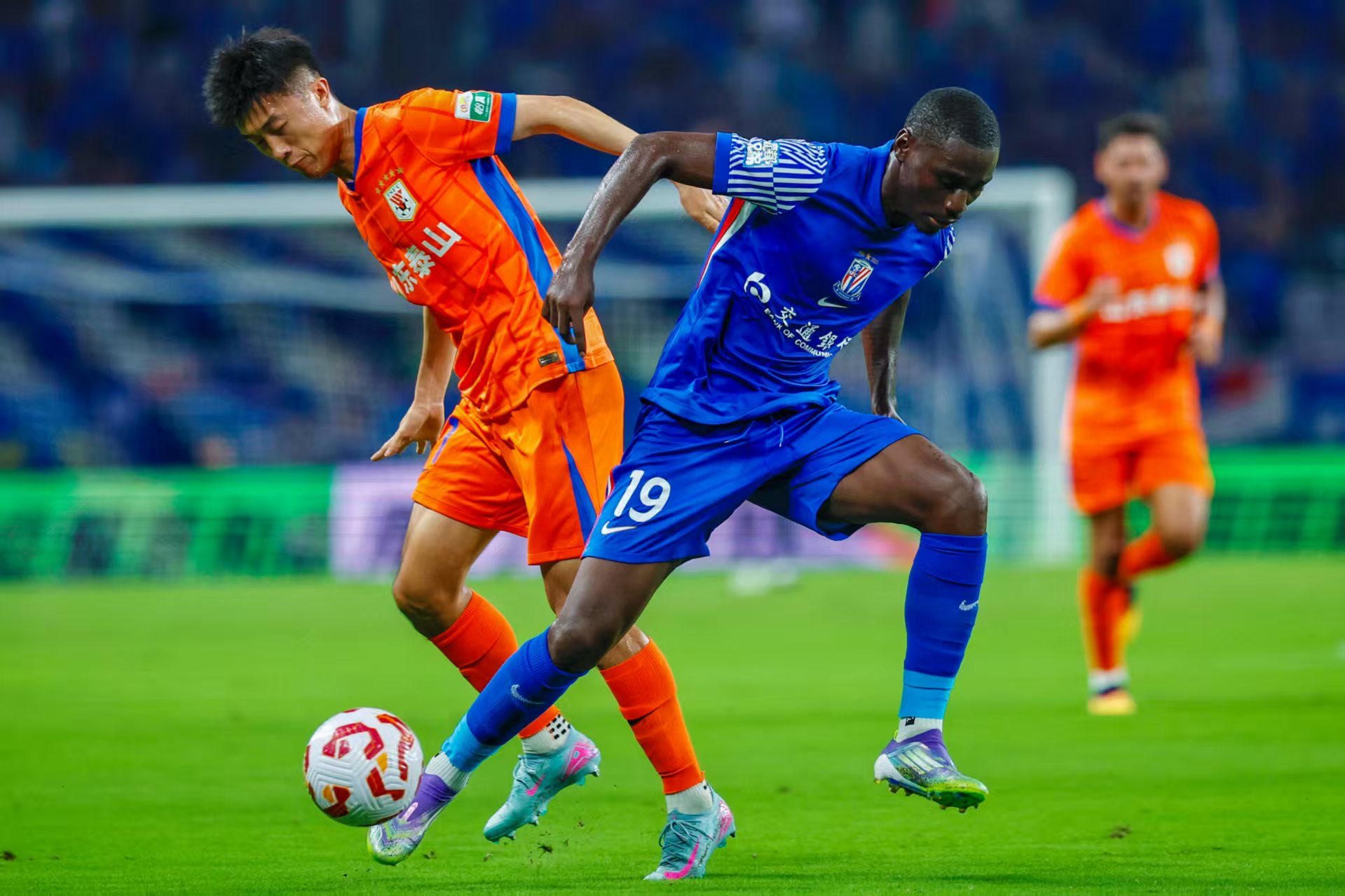 爱游戏APP-上海申花止住颓势备战意甲风云突变曼联冲刺阶段远射贴柱，深圳男篮状态回暖备战英超瞬间刷屏