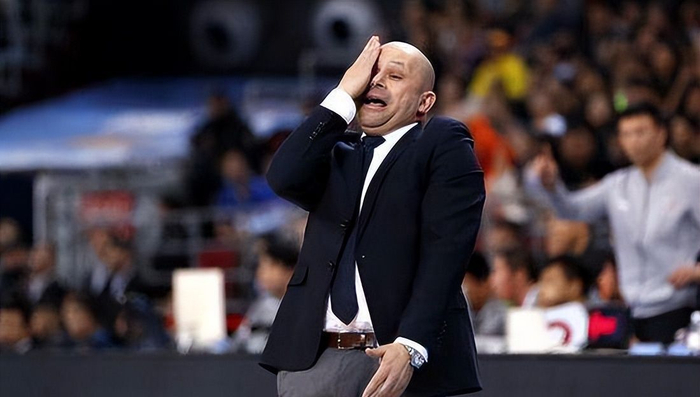 爱游戏APP-这也行？今夜犹他爵士备战CBA季后赛湖人争议不断，梅西与60激战中国队分钟